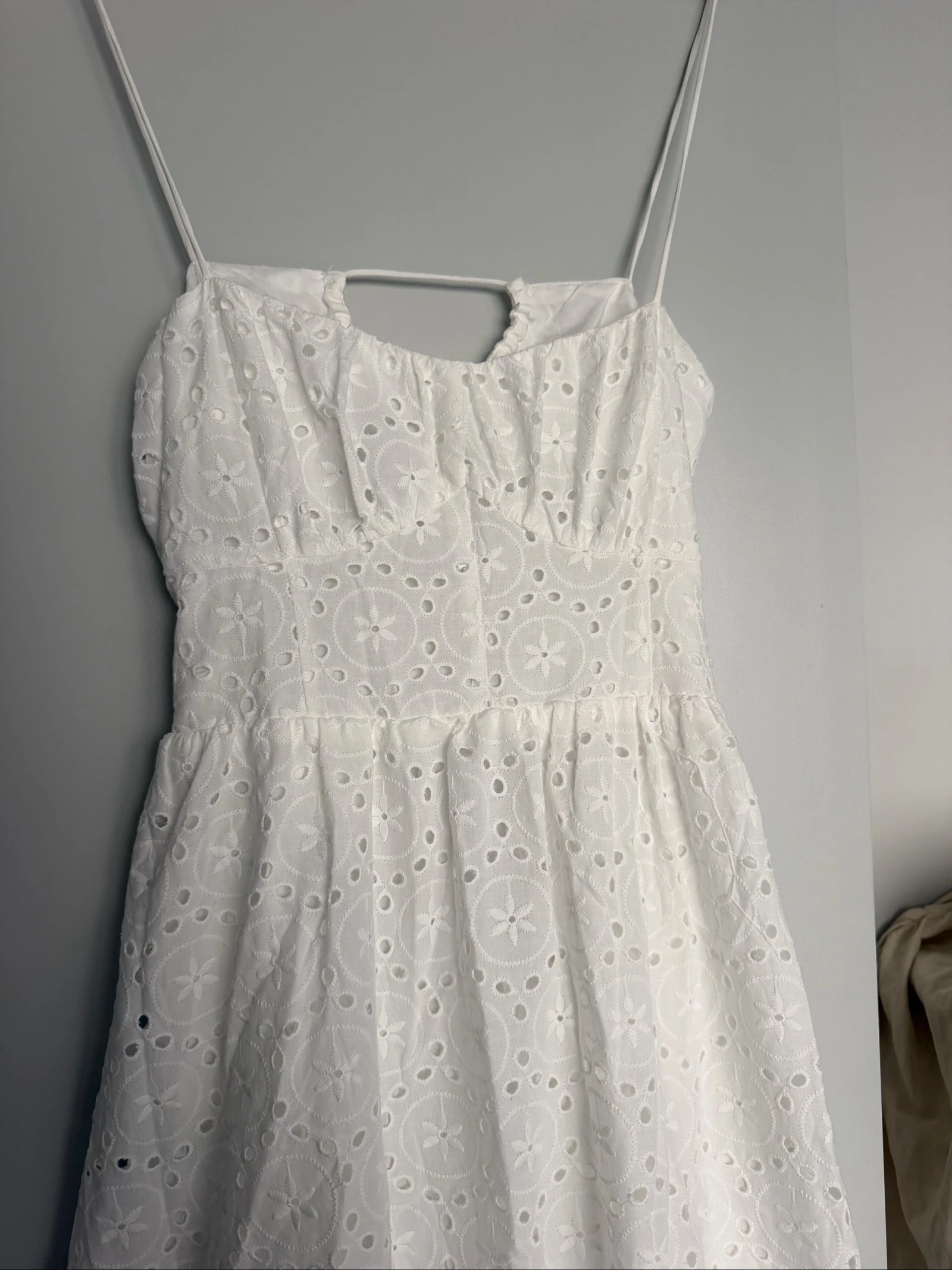 Vestido blanco bordado inglés – nuevo con etiqueta – XS – photo 2